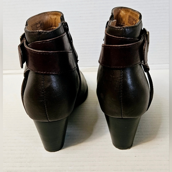 Vionic Trinity Bootie - Picture 5 of 13